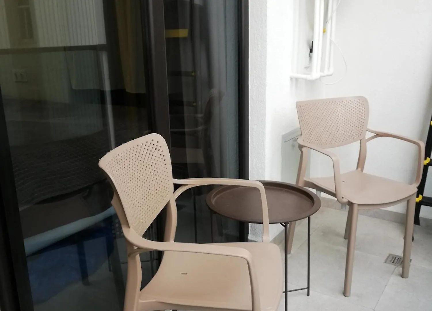 White Small Studio Batoumi Appartement