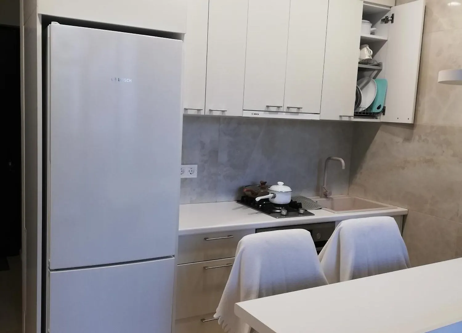 Apartment White Small Studio Batumi